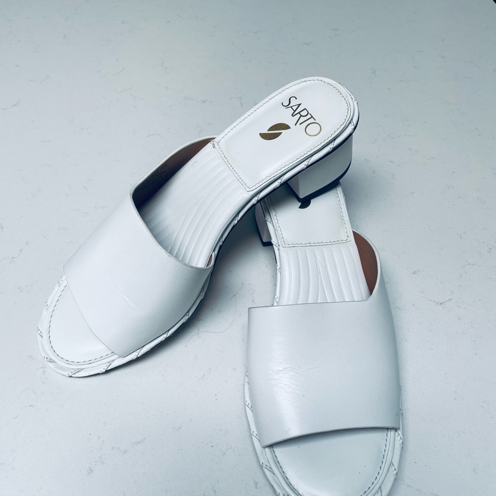 Franco Sarto White Sandals - Picture 2 of 10